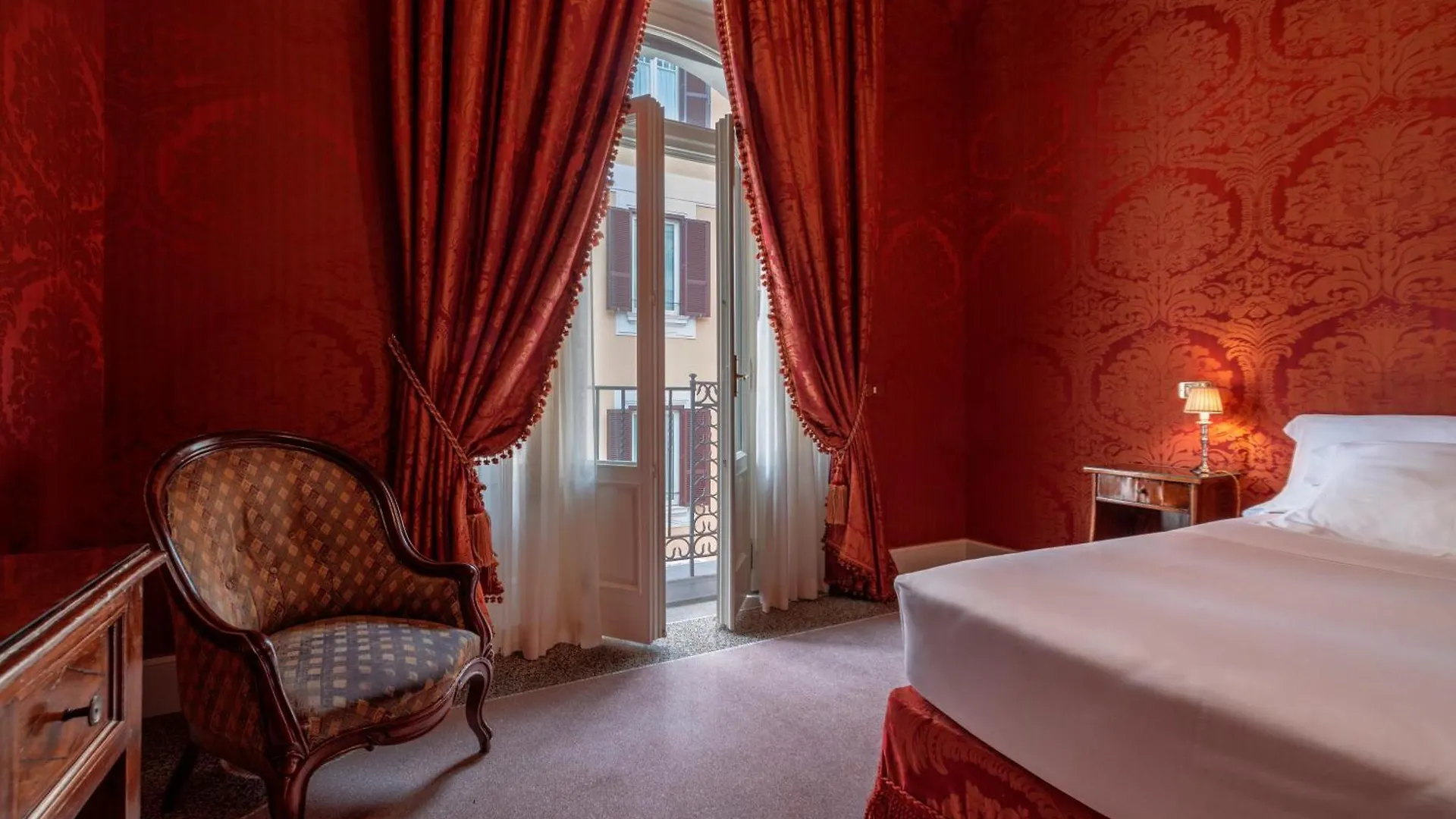 Hotel Locarno Roma