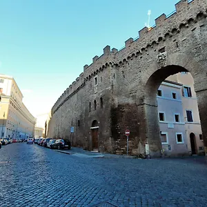 Characteristic Just Beside The Vatican Apartamento